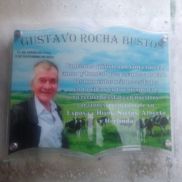 Lápidas en cristal